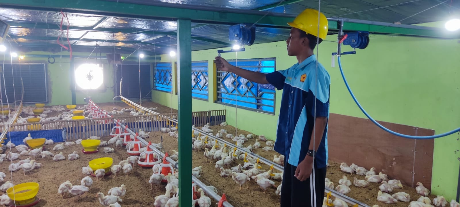 Suksesnya Tefa SMKN 1 Kademangan, Persiapkan Peternak Unggas Modern berbasis IoT